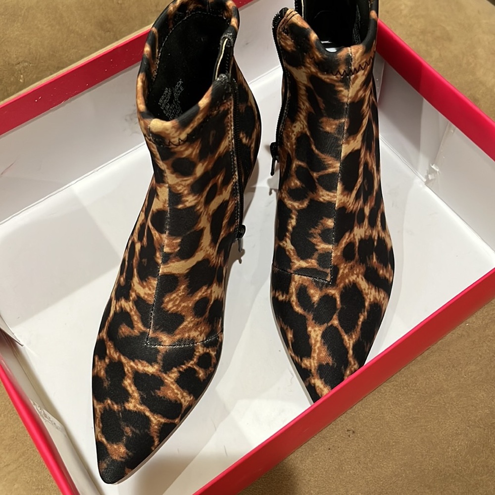 Leopard Print Designer Short Boot - Picture 7 of 8